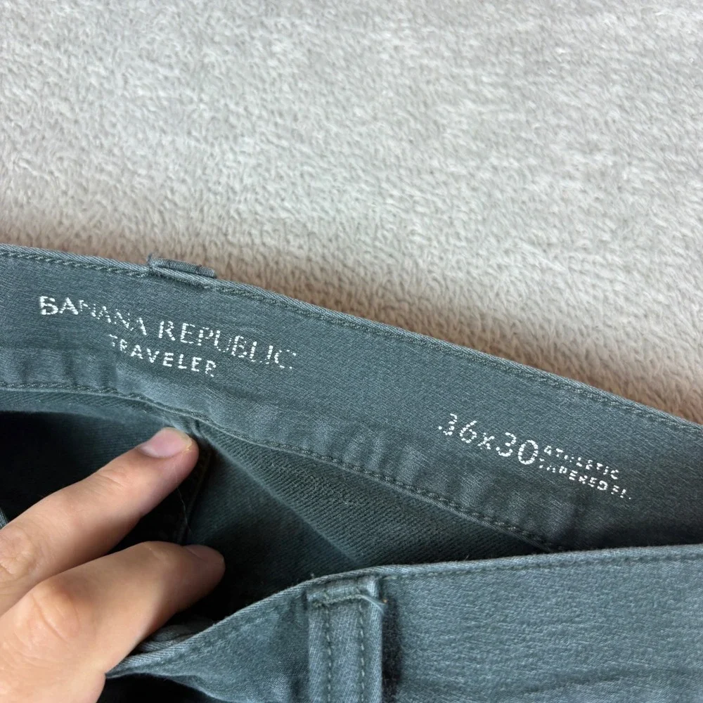 Banana Republic Pants Mens 36x30 (Fits 36x28) Traveler Athletic Tapered Green